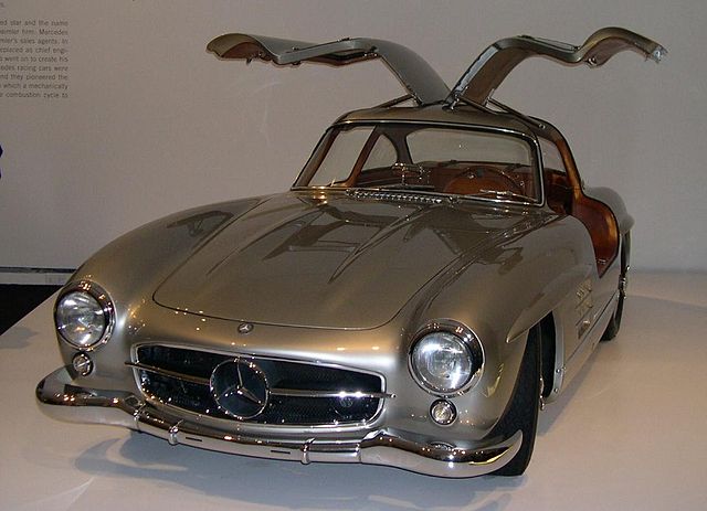 640px-1955_Mercedes-Benz_300SL_Gullwing_Coupe_34