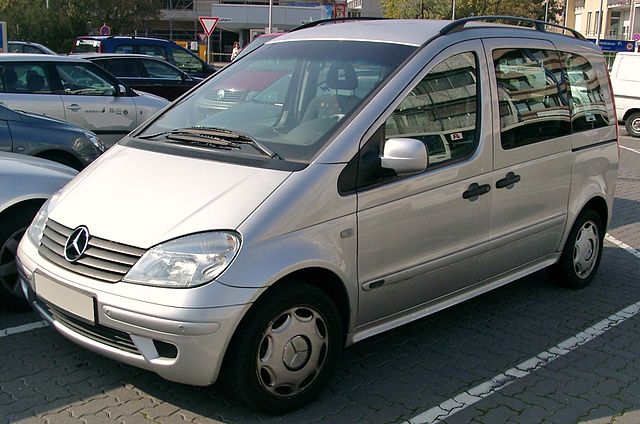 640px-Mercedes_Vaneo_front_20071009